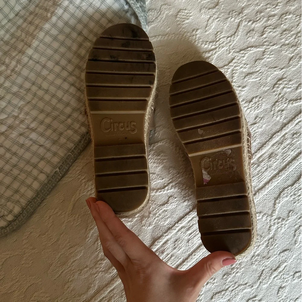 Circus by Sam Edelman Beige Christina Slip-On Platform Loafers - Picture 5 of 5